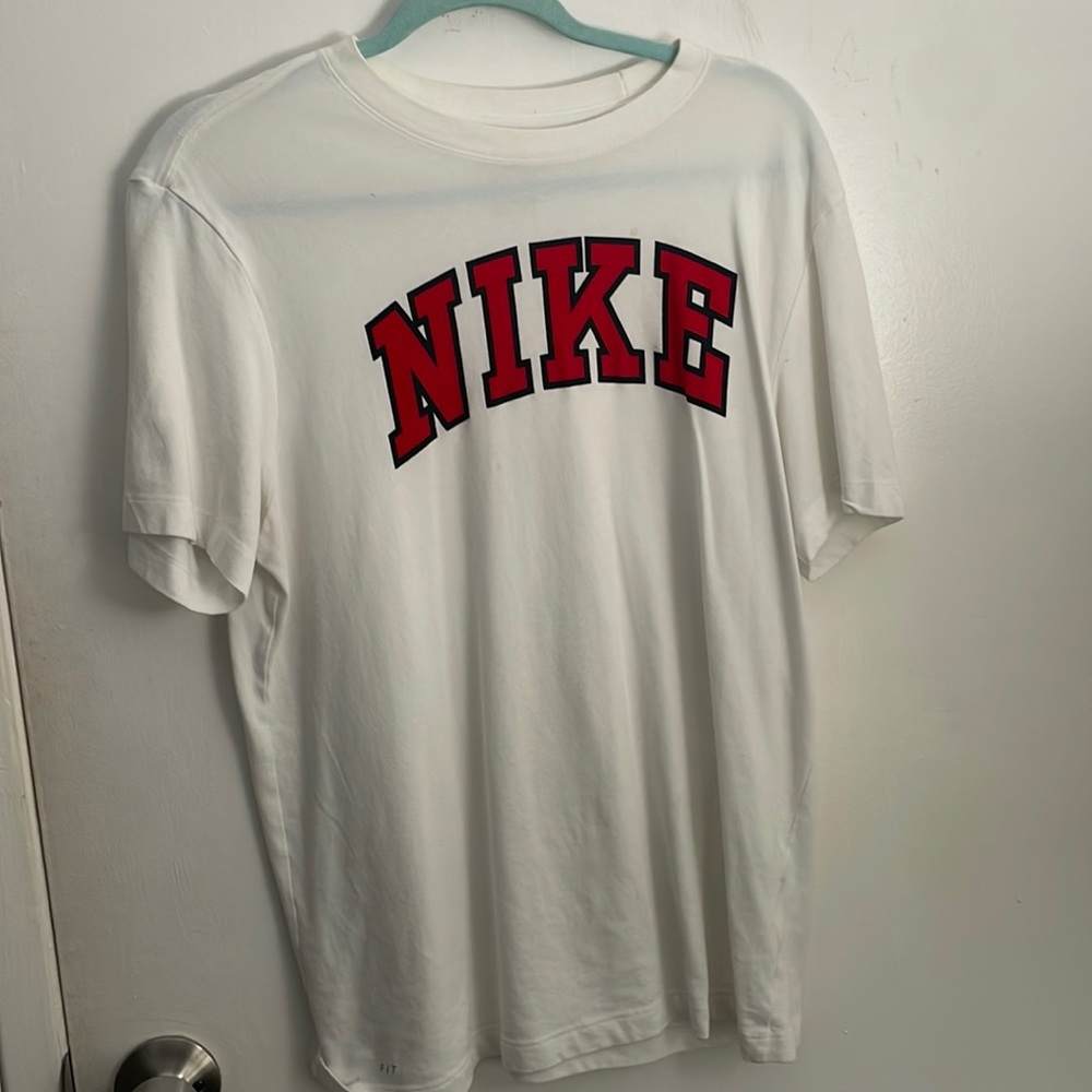 Vintage Nike shirt size medium unisex